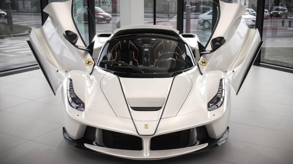 První LaFerrari Aperta je Česku! Stojí desítky milionů